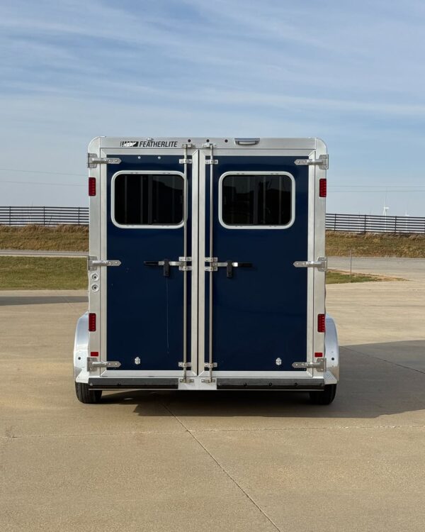 Model 9400 2H bumper pull horse trailer - Image 2