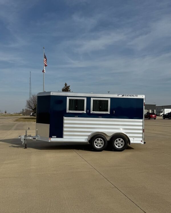 Model 9400 2H bumper pull horse trailer - Image 3